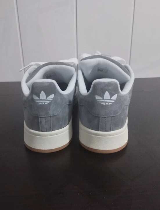 Modne szare męskie buty R. 44