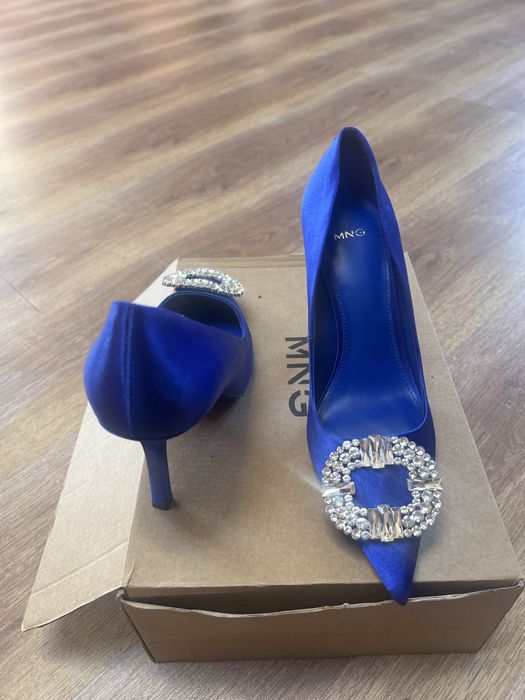 Нарядні  туфлі синього кольору