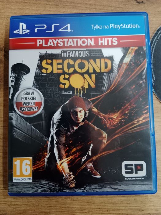 PlayStation 4 +8 gier