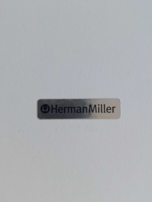 Mesa Herman Miller interior exterior cozinha quadrada branca 80x80x73