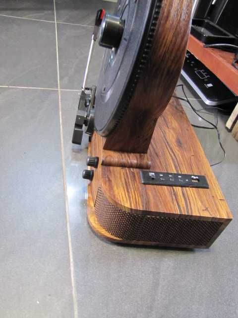 Verticalo SE Gramofon w stylu retro pionowy AUNA Bluetooth