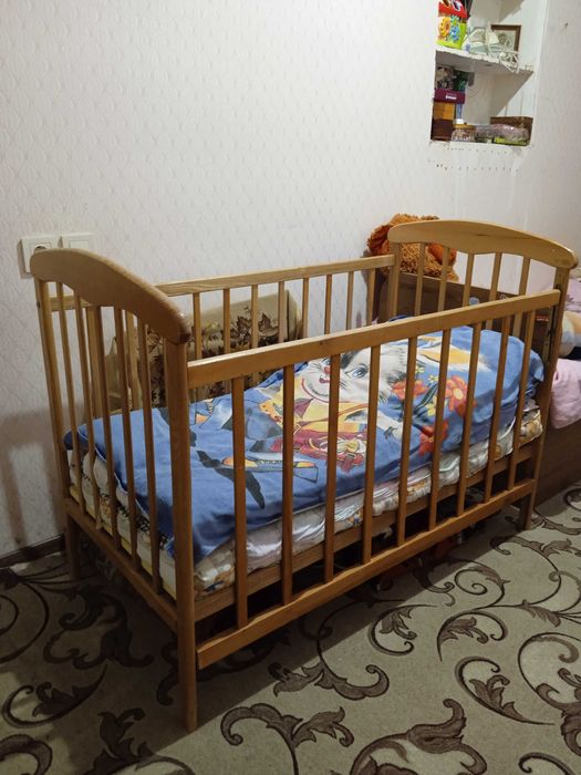 Детская кроватка