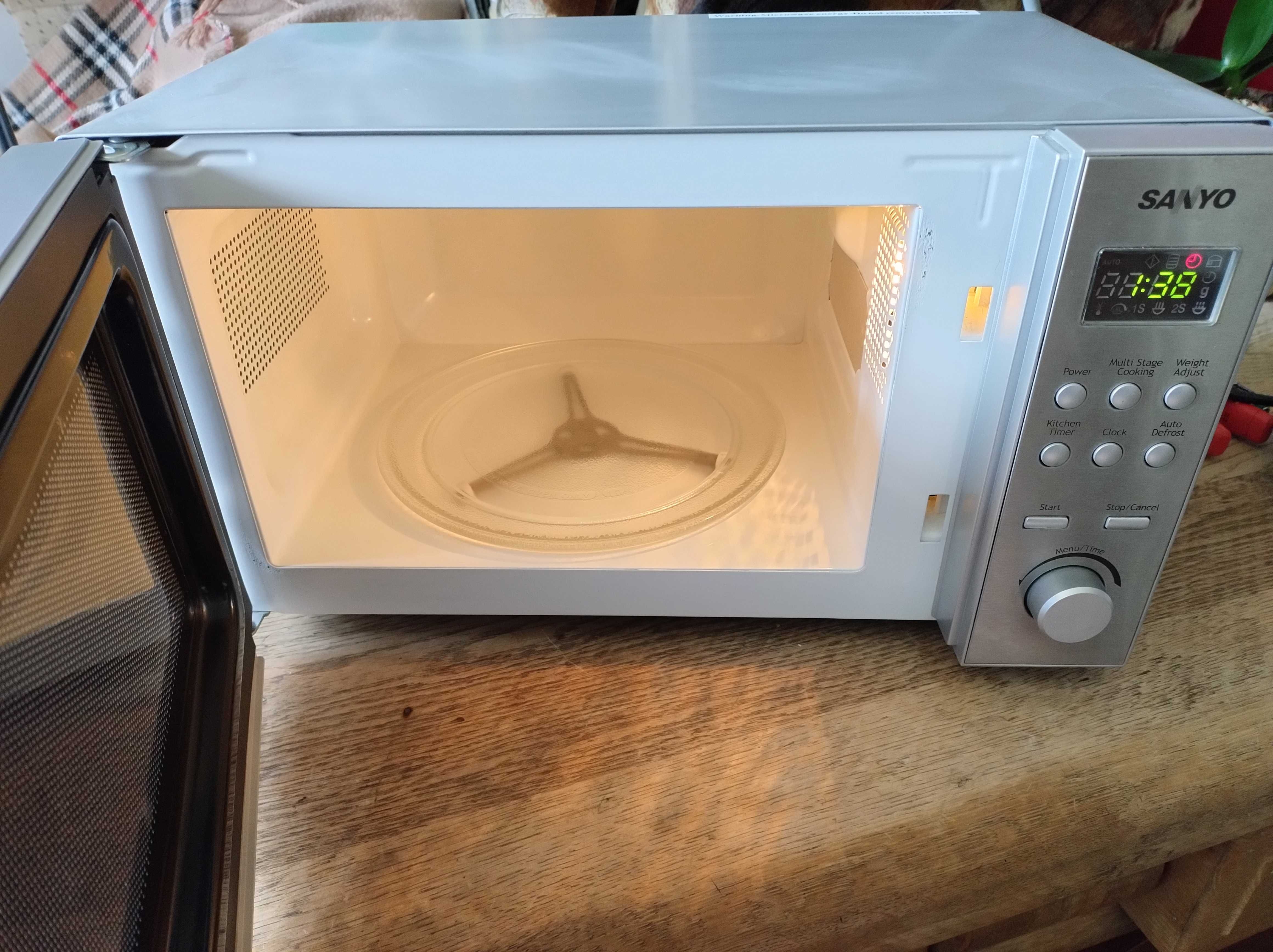 kuchenka mikrofalowa Sanyo  mikrofala Mikrofalówka