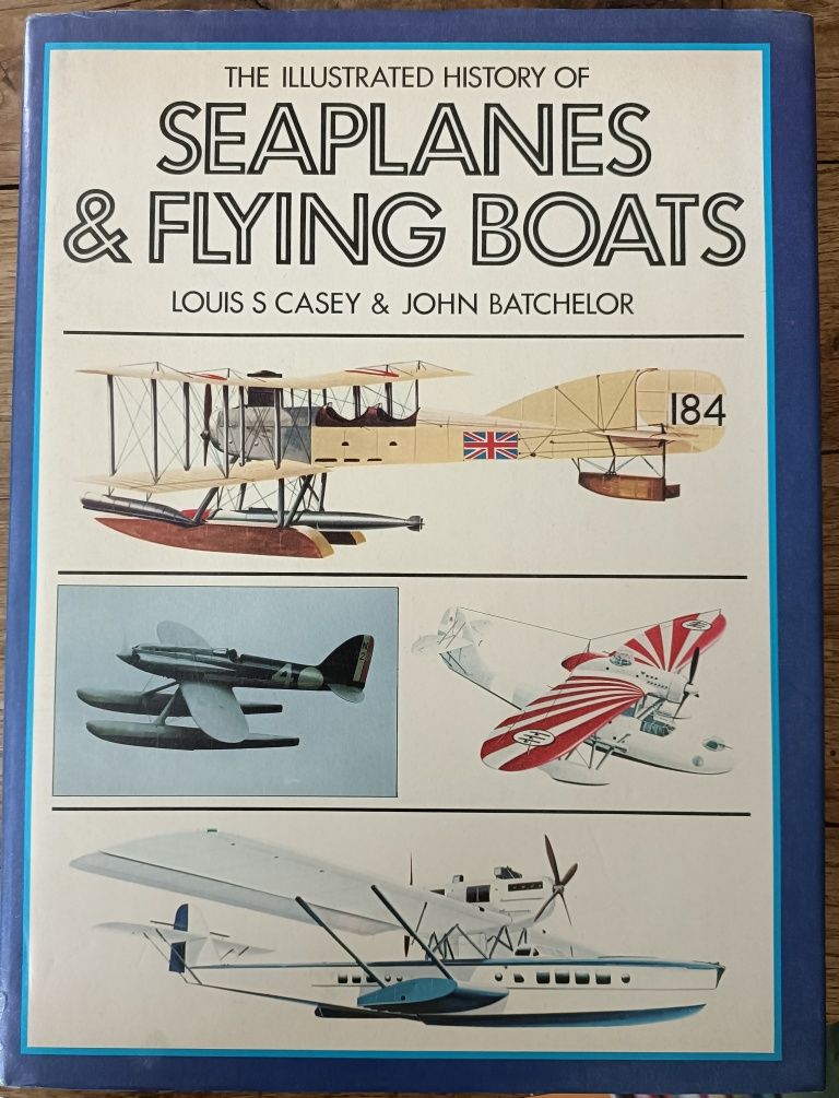 Livros sobre aviões (em inglês dos EUA). Arado, Ilyushin, Texan...