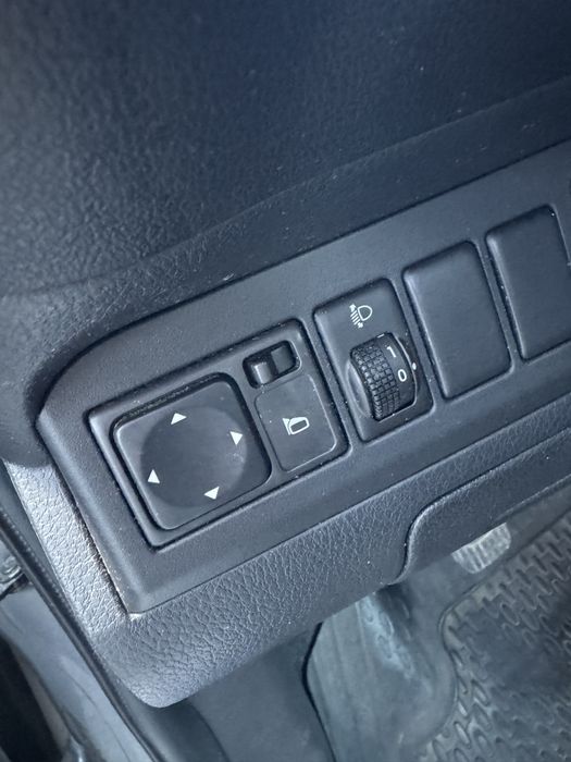 Продам nissan note 1.4 газ бензин 2006 рік