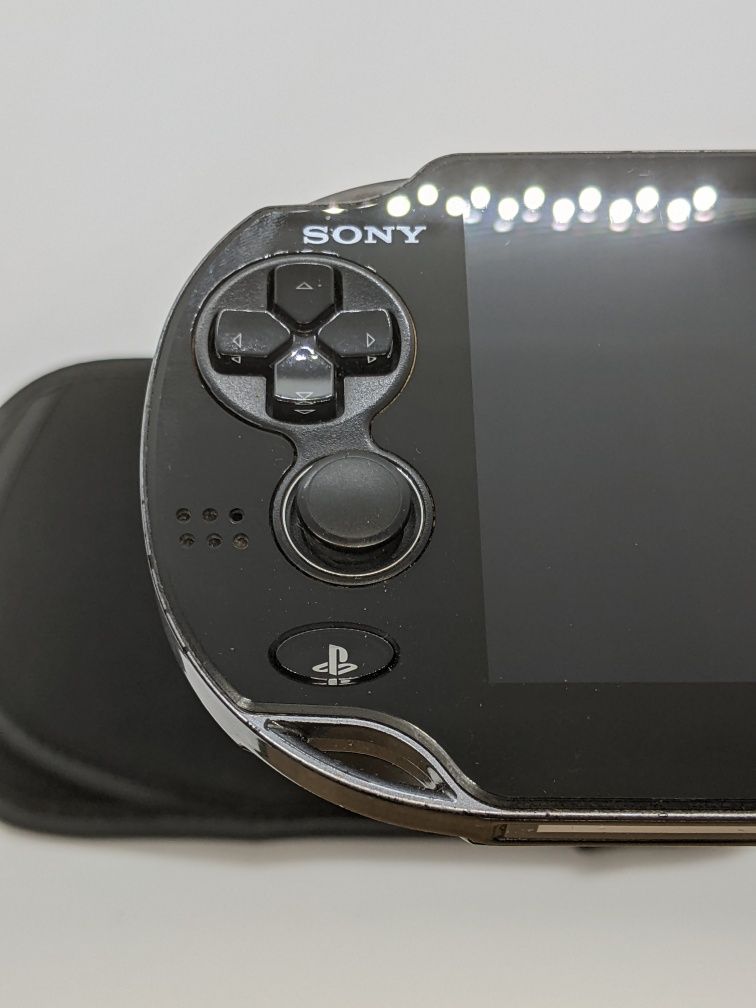 PS Vita OLED 64gb з іграми + чохол