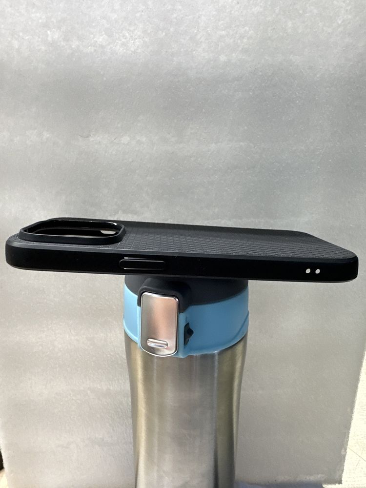 Spigen oригінал на 14pro