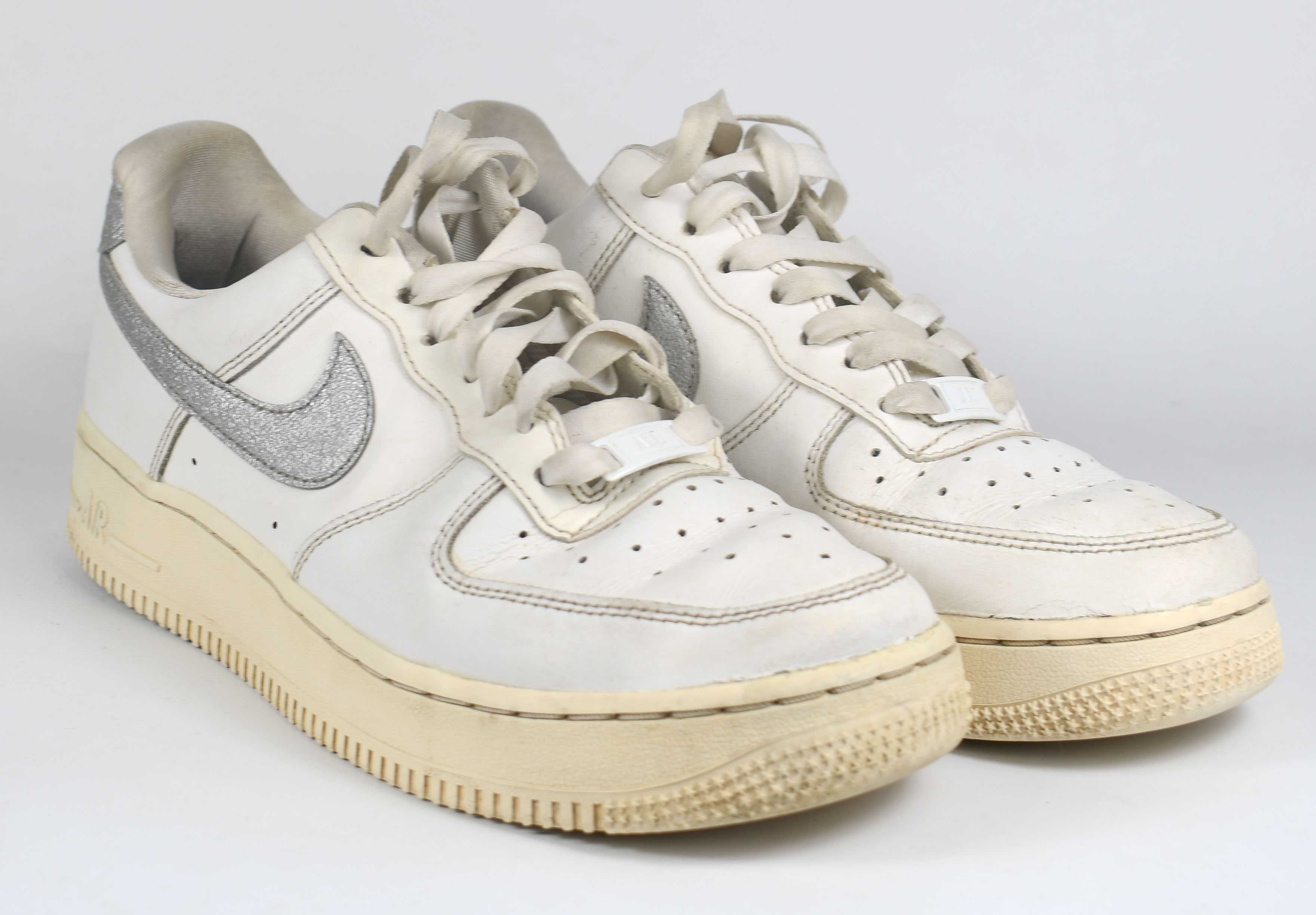 Używane Nike  Air Force 1 '07 DQ7569 rozmiar 39