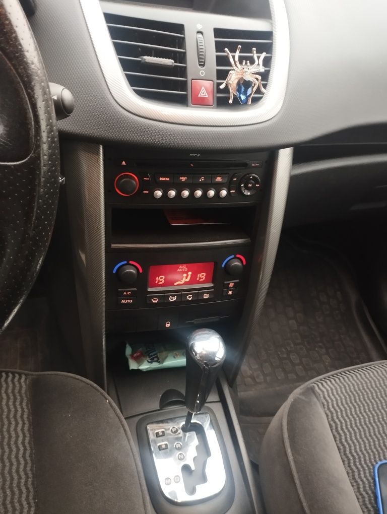 Peugeot 207 Автомат