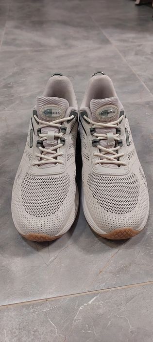 Кроссовки женские 41 р.