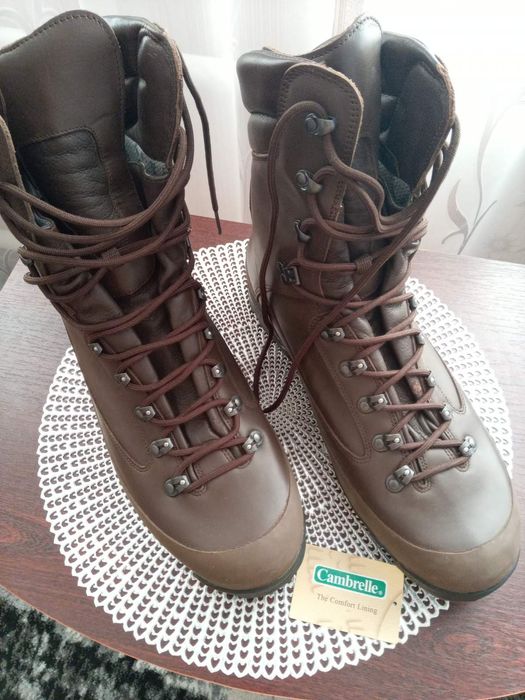 Продам берці розмір 48