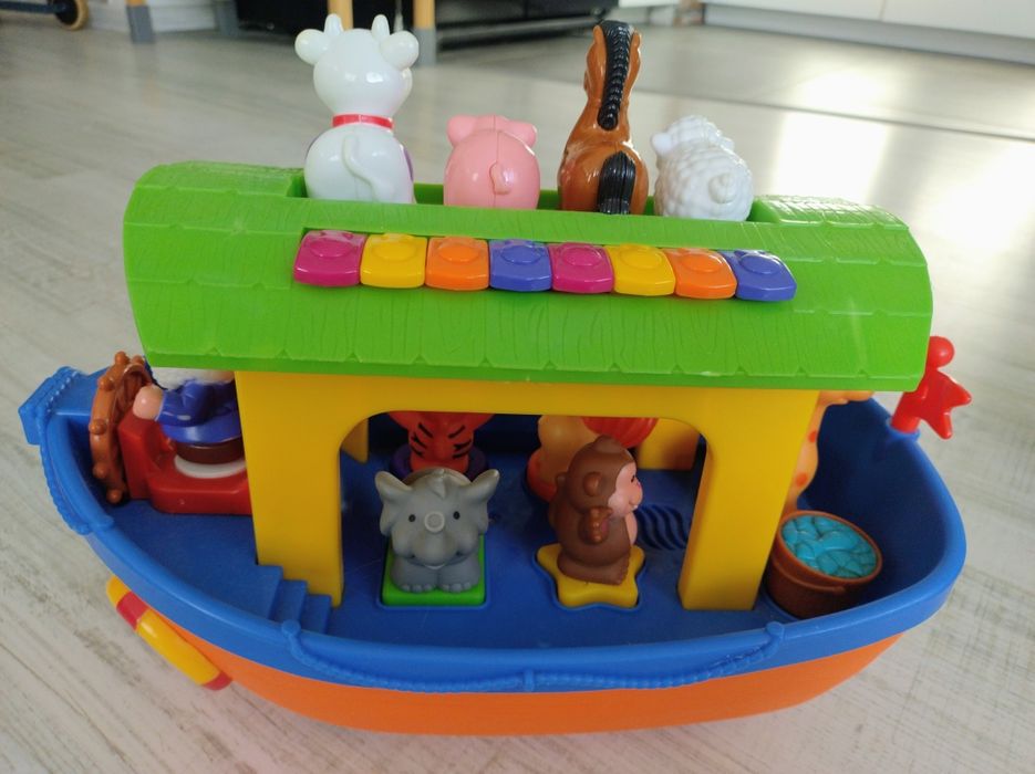 Zestaw zabawek Arka Noego Dumel + Fisher Price i inne