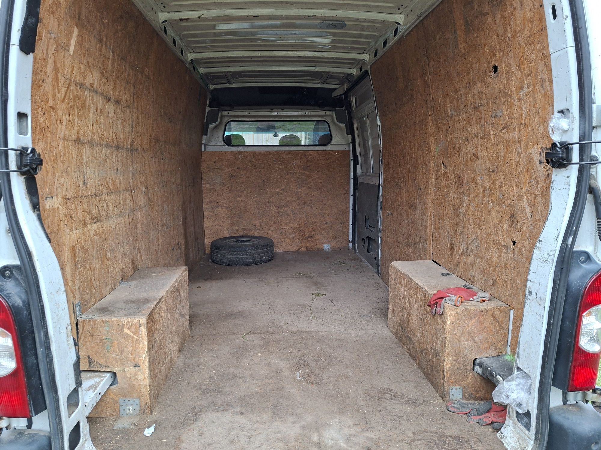 Sprzedam nissana 2.5 dci sprawny