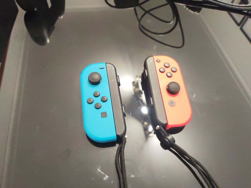Nintendo Switch 1, com acessorios