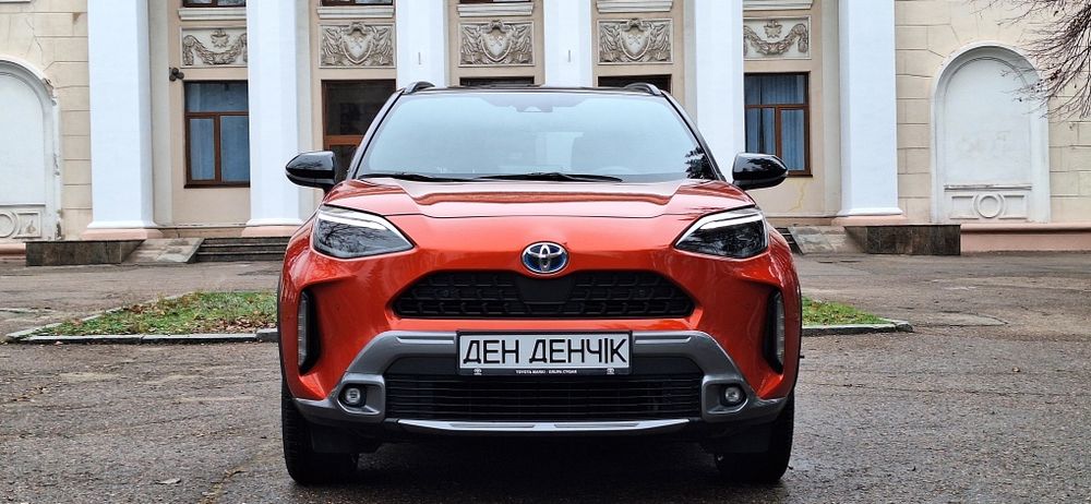 Продам Toyota Yaris Cross hybrid 2023