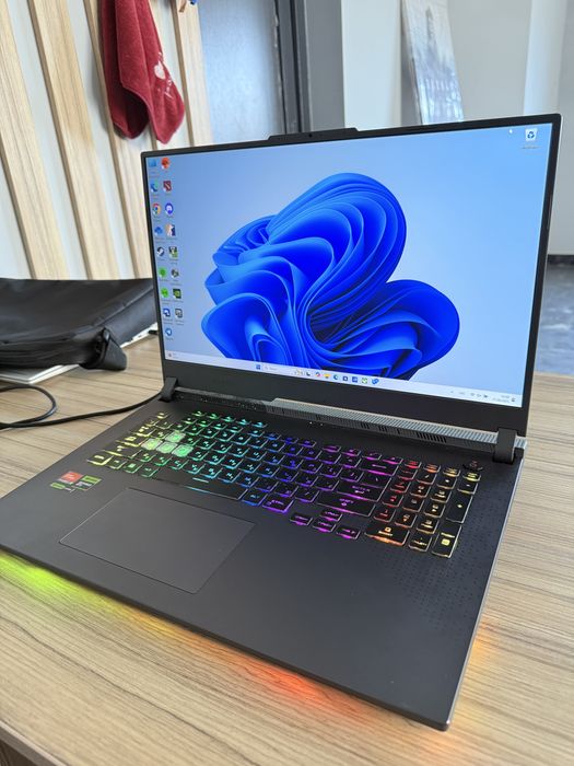 Asus Rog Strix G17 240 герц / gtx 4060 / Ryzen 9 7945H / РедкаяМАТРИЦА