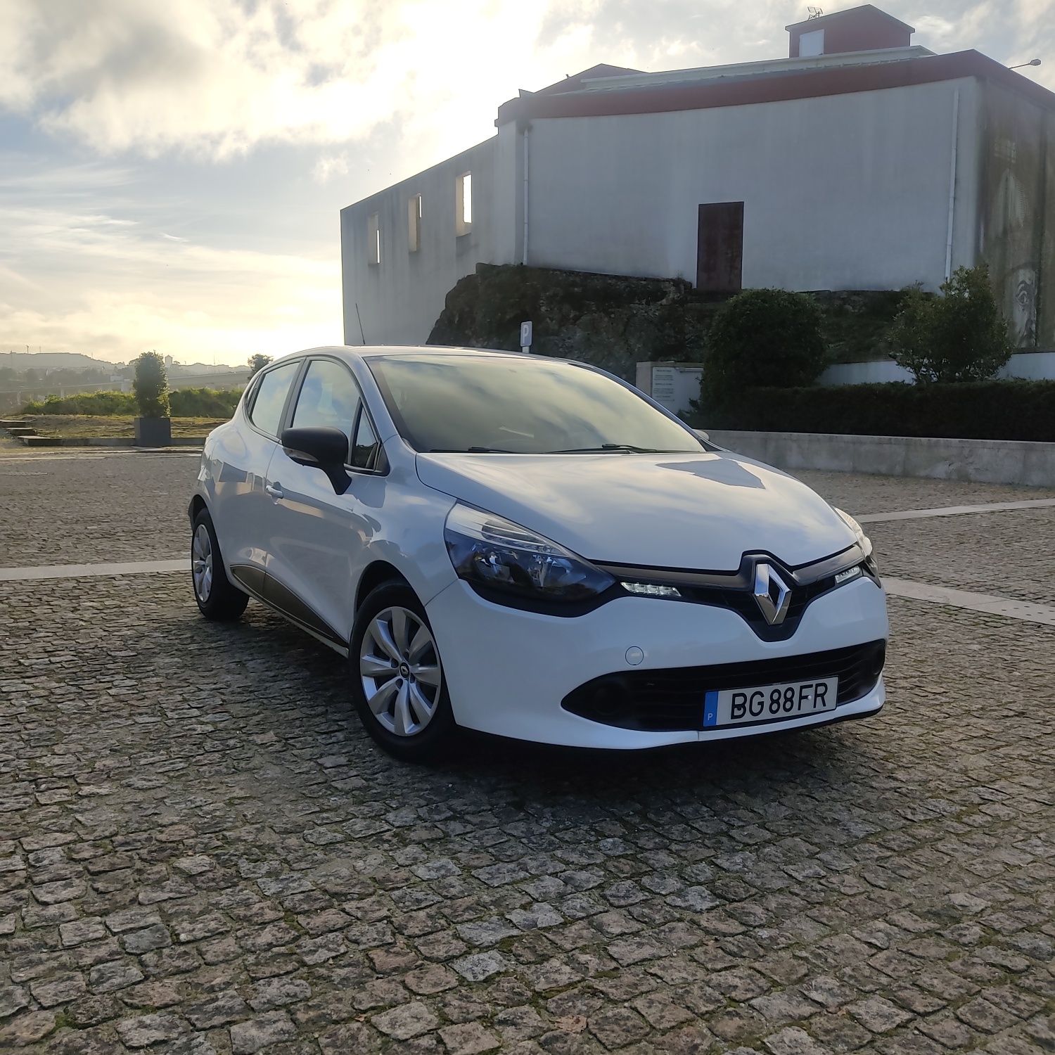 Renault Clio 1.2 - Perfeito estado
