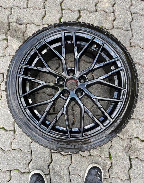 Jantes com pneus 225/40 R18