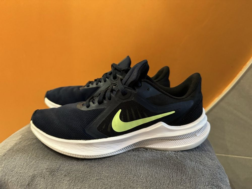 Кроссовки Nike Flex Essentail, Nike Downshifter 10 розмір40 устілка25