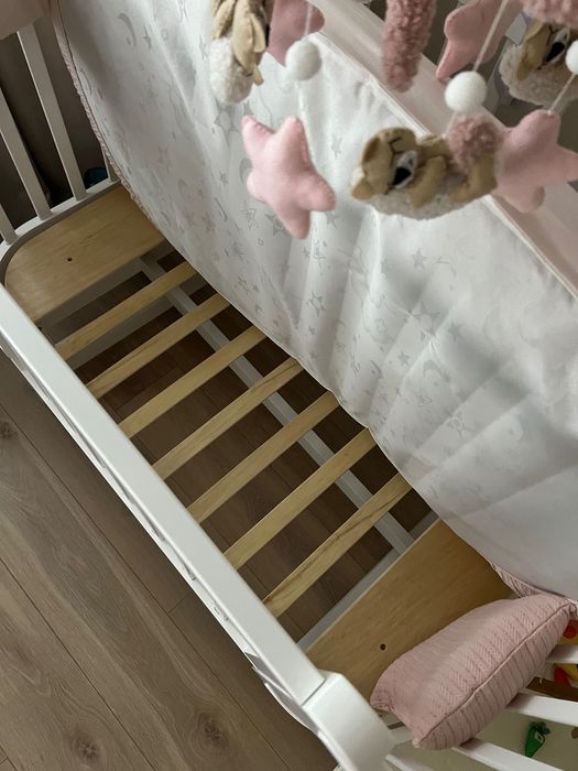 Ліжечко дитяче..