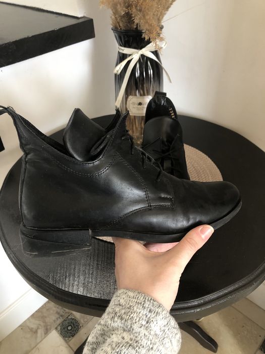 Весняні чорні шкіряні черевички 38 р