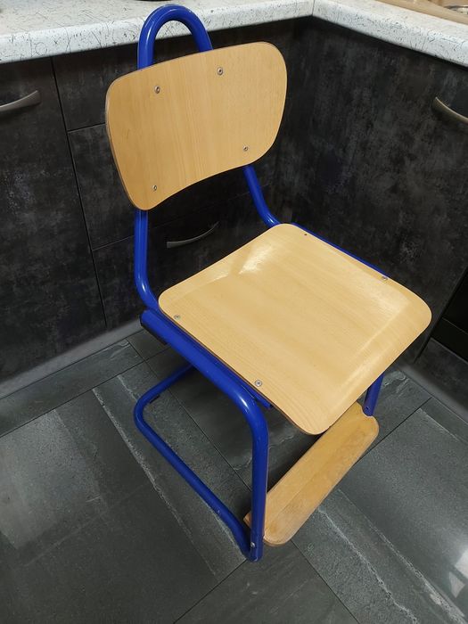 Krzesło dzieciece wysokie