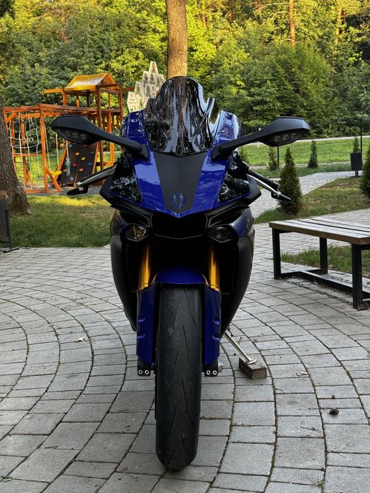 Yamaha YZF-R1 2019 року Akrapovic