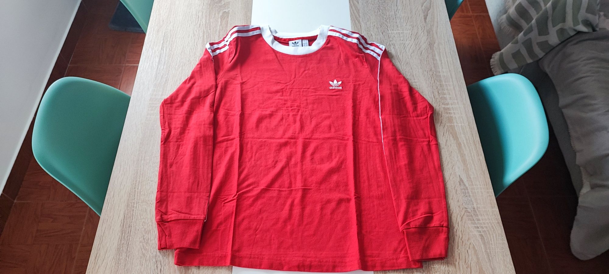 Camisola vermelha Adidas