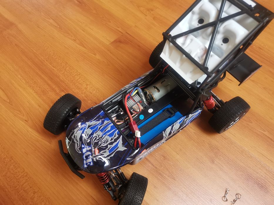 Carro RC Rally Desert XK Wltoys 124018 Li-po 4x4