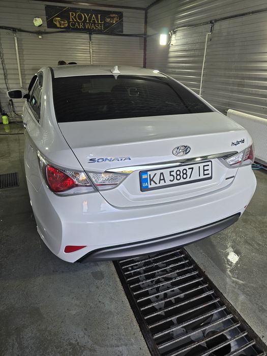 Продам Hyundai SONATA HYBRID 2013