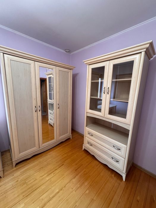 Меблі в дитячу кімнату у гарному стані.