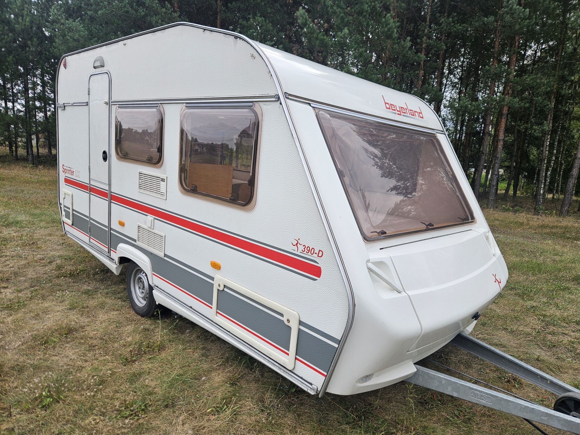 Przyczepa kempingowa Beyerland Sprinter 390 z przedsionkiem 1100Dmc