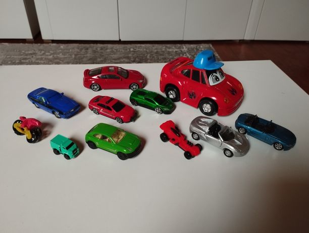 Samochody resoraki zabawki dla dziecka  zestaw Welly Mattel.