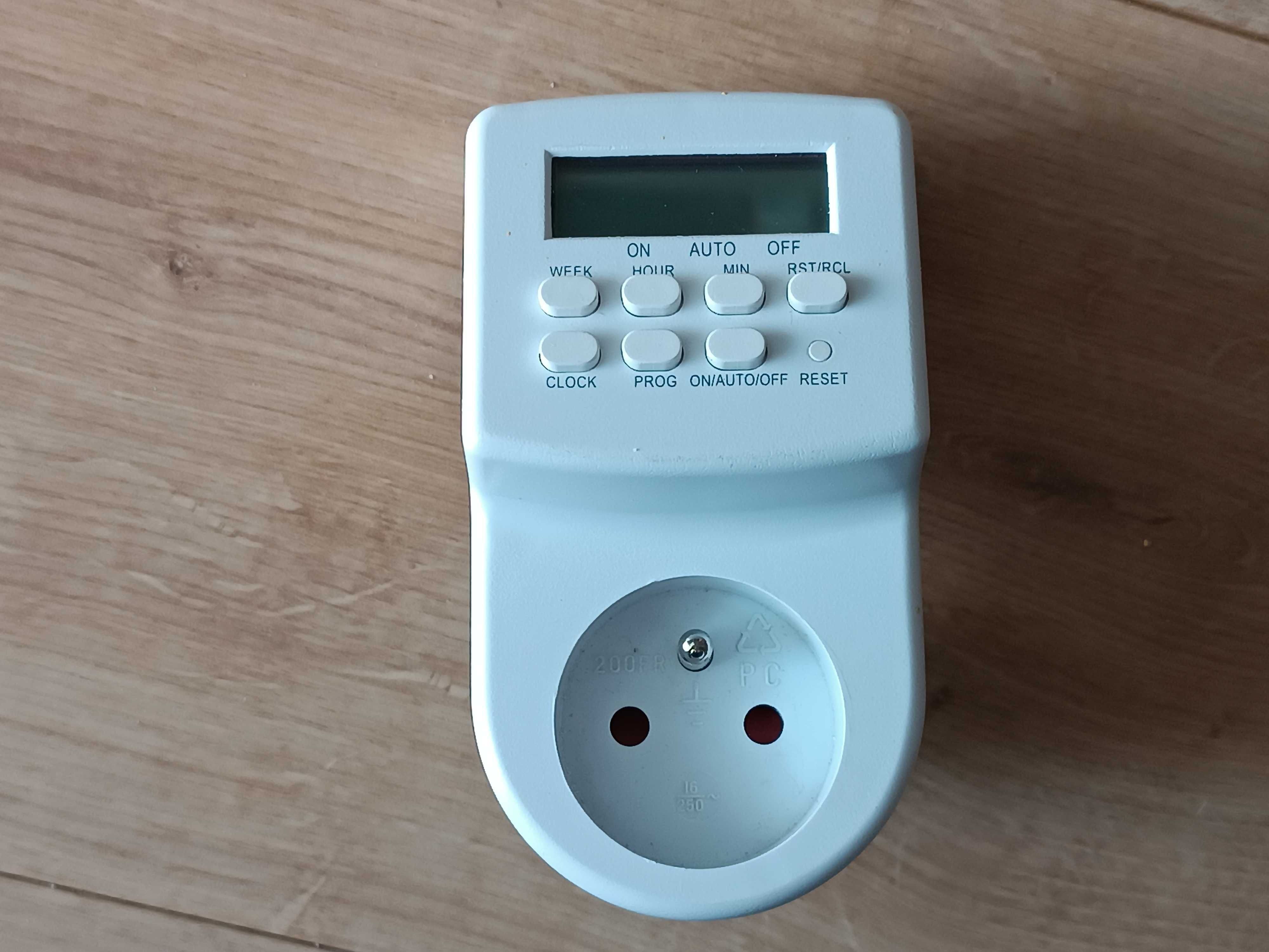 Programator cyfrowy / wyłącznik dobowy EMOS EMT 707