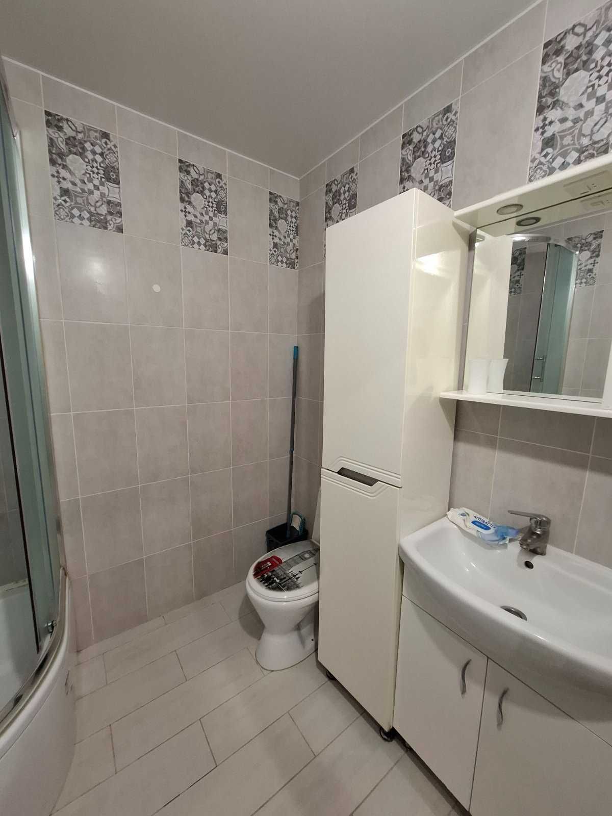 2к квартира Озерна БАРВИ