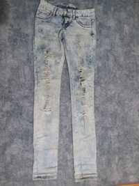 Spodnie, jeansy z dziurami NOWE