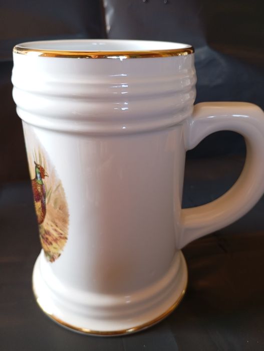 Kolekcjonerski kufel z porcelany.