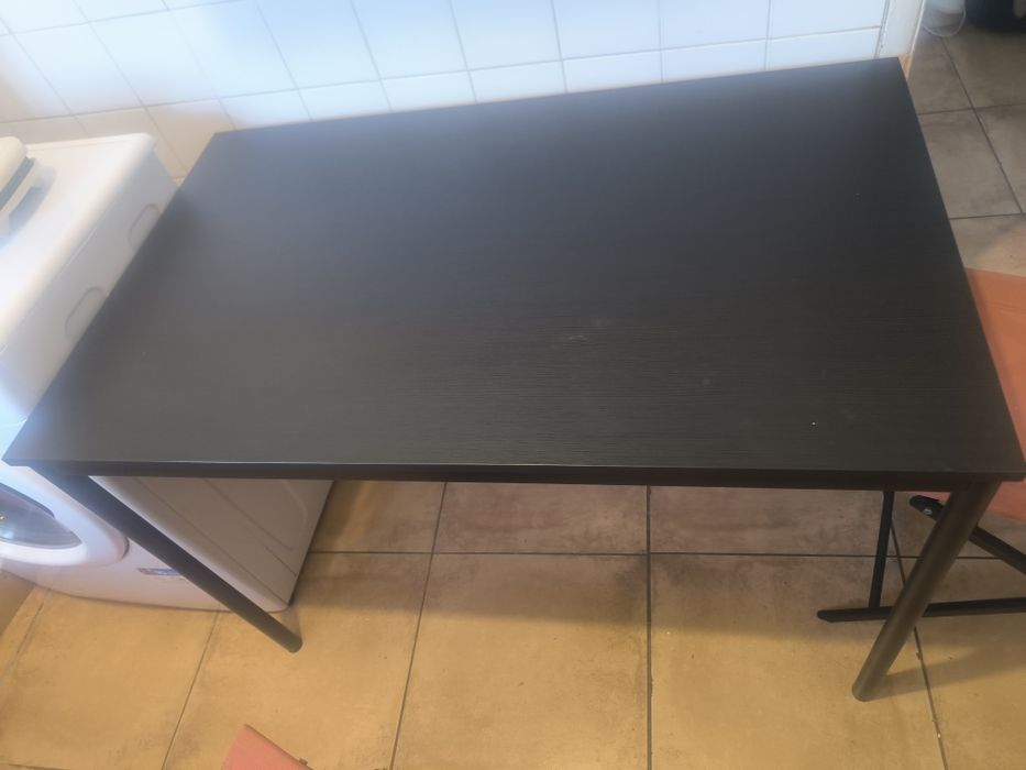 Mesa preta Ikea SANDSBERG