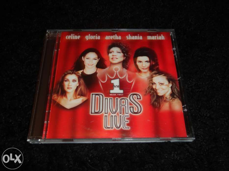 CD Divas Live