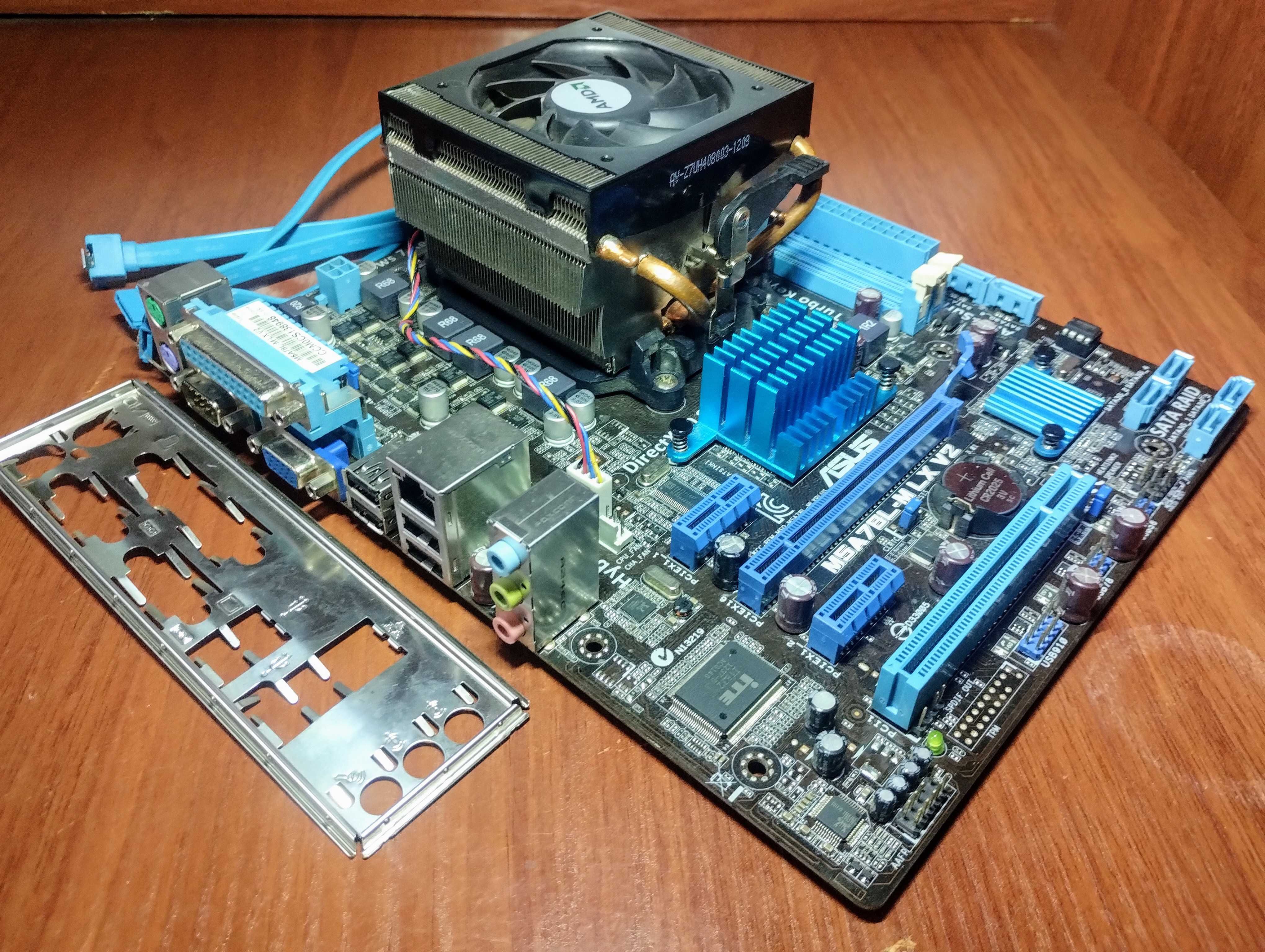 ASUS M5A78L-M LX V2(сокет AM3+) + AMD FX-4130 3.8GHz + мідний кулер
