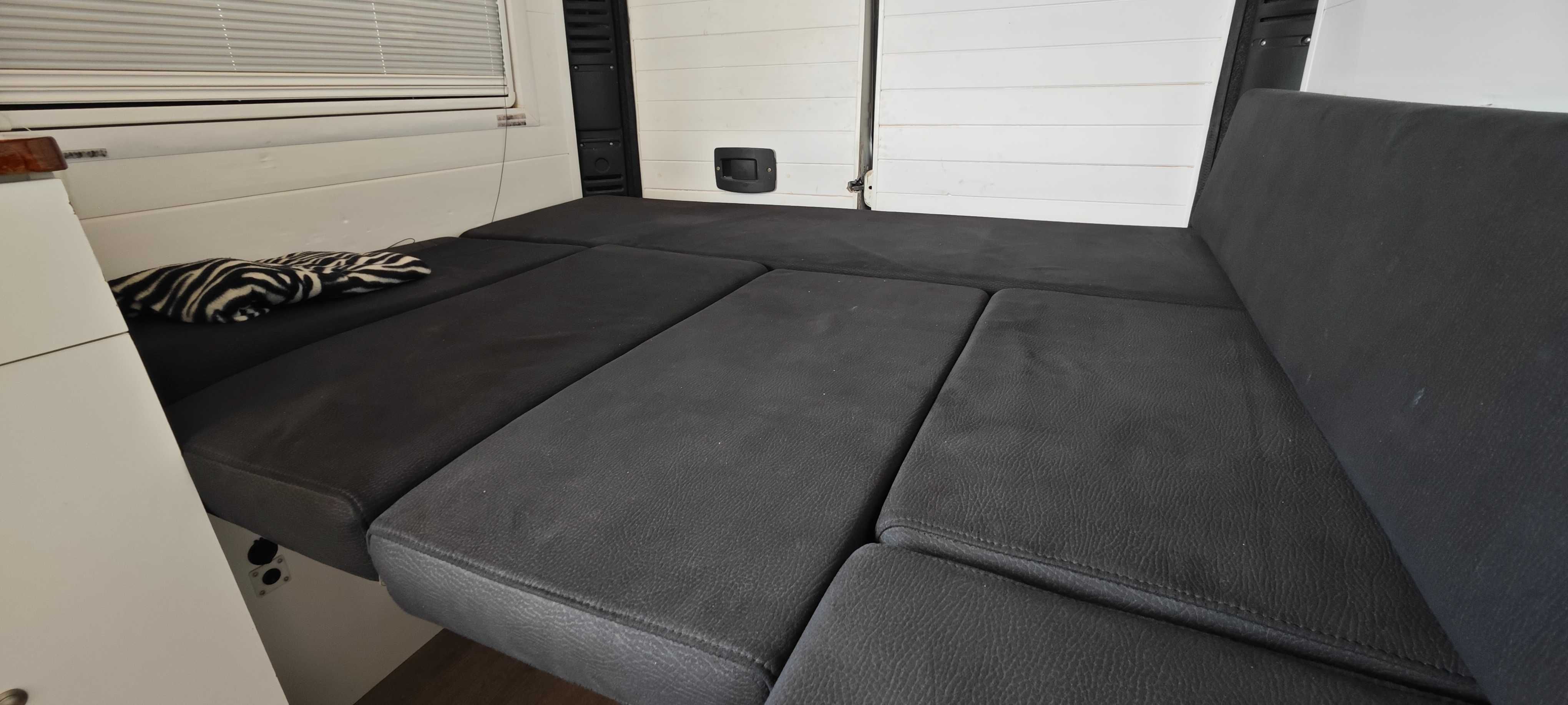 Fiat Ducato Camper Van (duche interior)