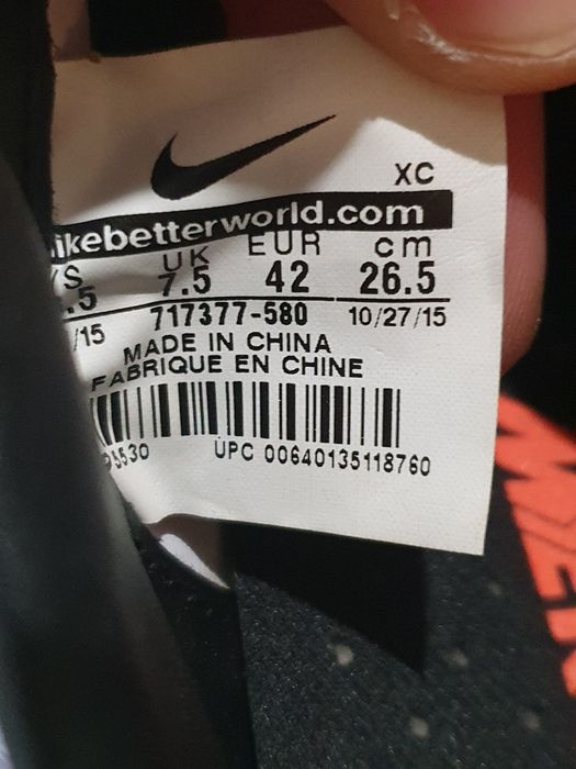 Półprofesjonalne Pro korki Nike Mercurial Veloce II AG-R