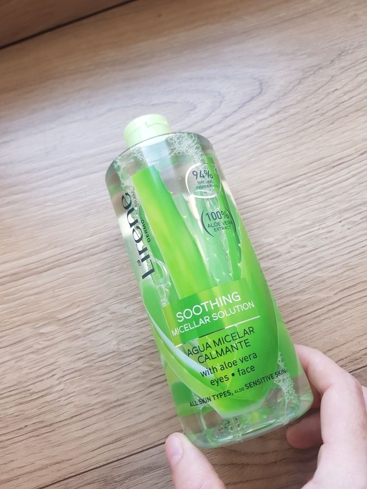 Lirene  Łagodzący płyn micelarny z aloesem 400ml