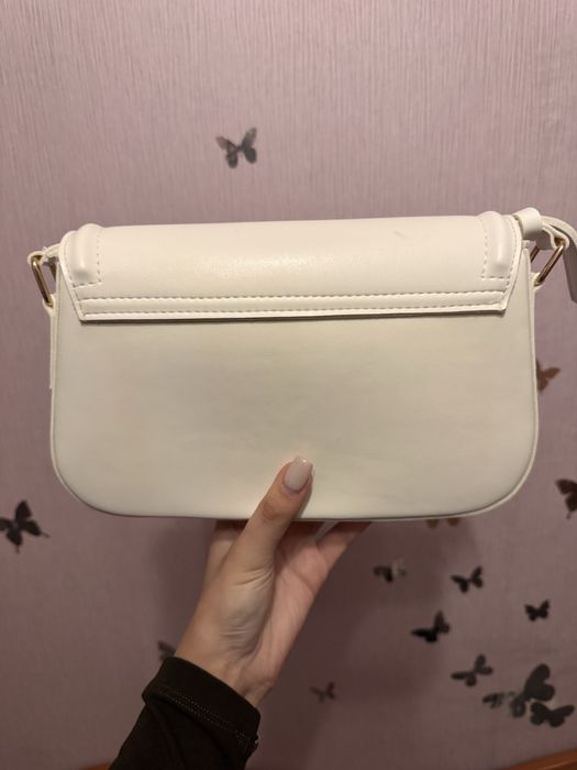 Біла нова сумка