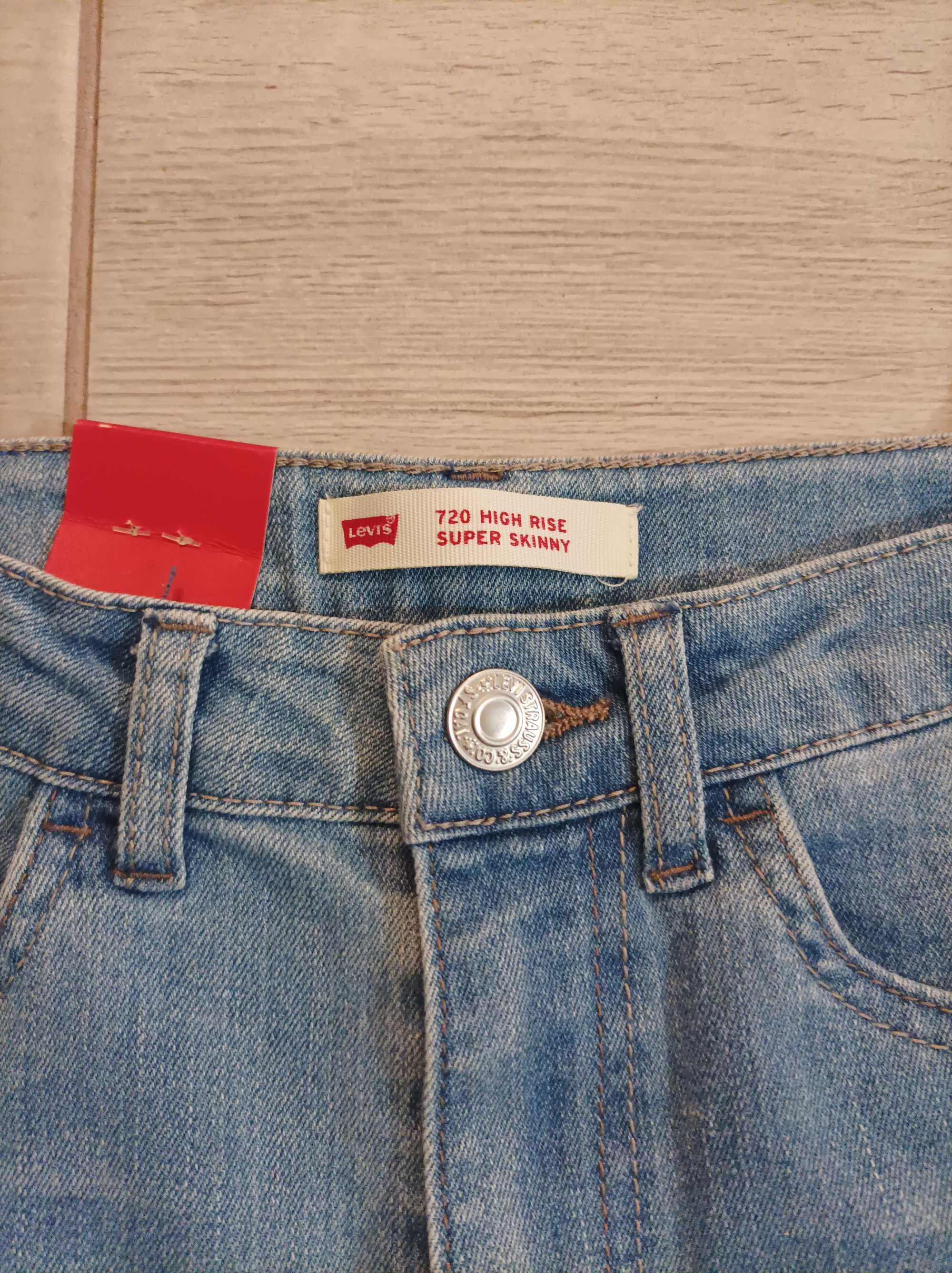 Nowe spodnie Levi's dla dziewczyny roz. 158