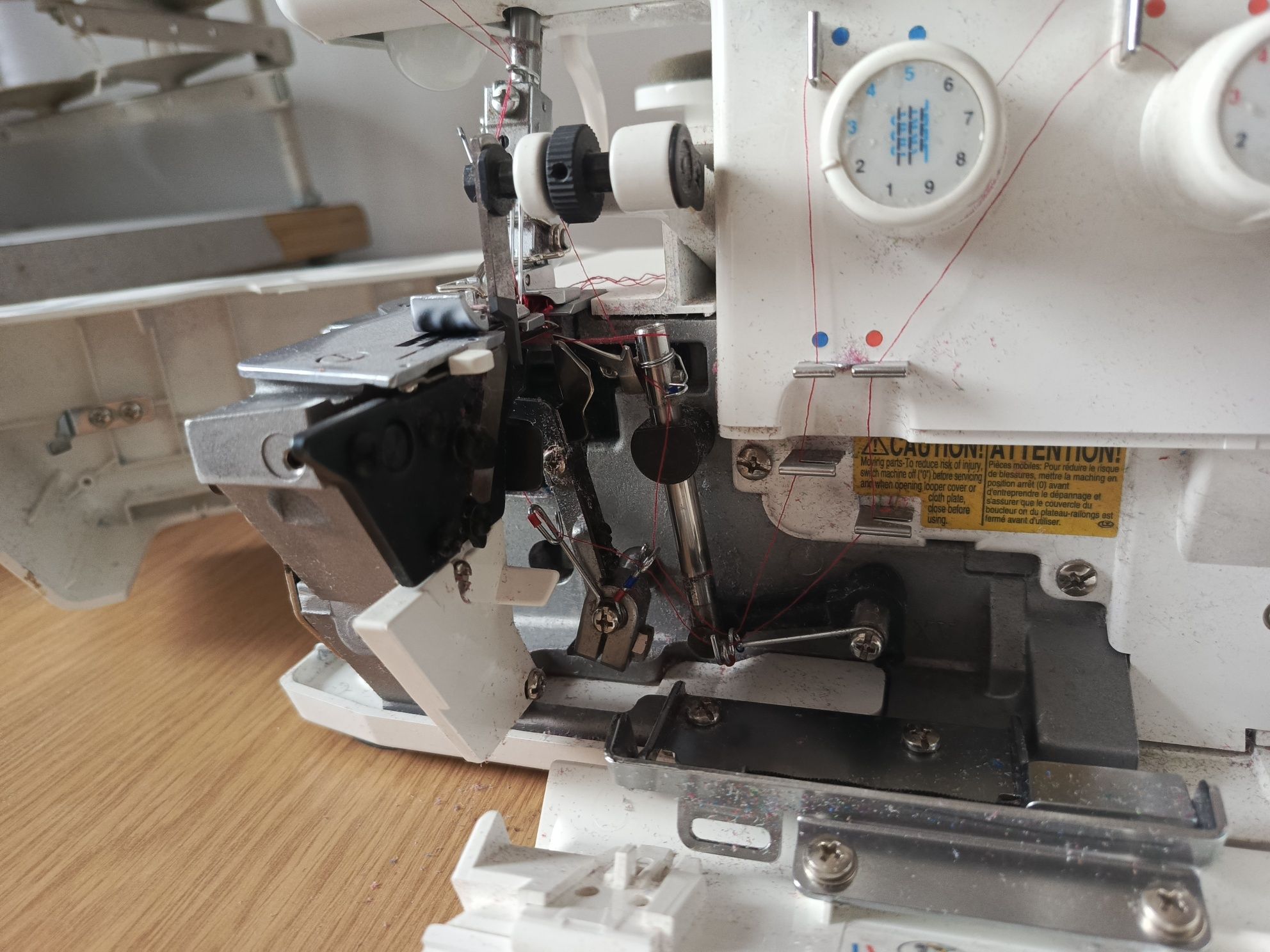 Maszyna overlock Juki mi 644d