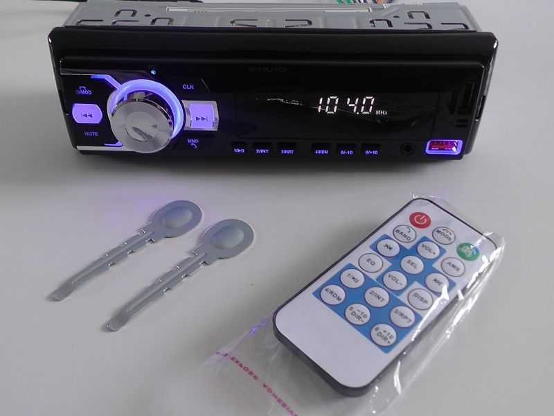 Radio Samochodowe Pilot Mp3 2x USB microSD 4x60W Bluetooth Zegar ISO
