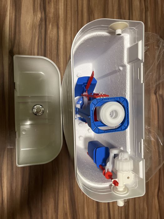 Uniwersalna plastikowa spłuczka z funkcją 3/6 litra