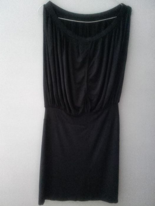 sukienka czarna Sisley