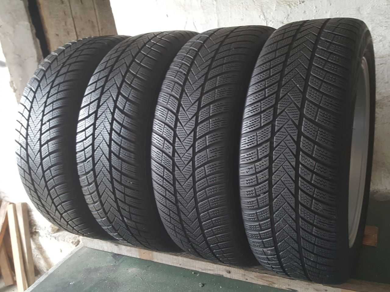 Felgi aluminiowe VW R17 5x100 opony zimowe 205/55R17 7,5mm 2019r